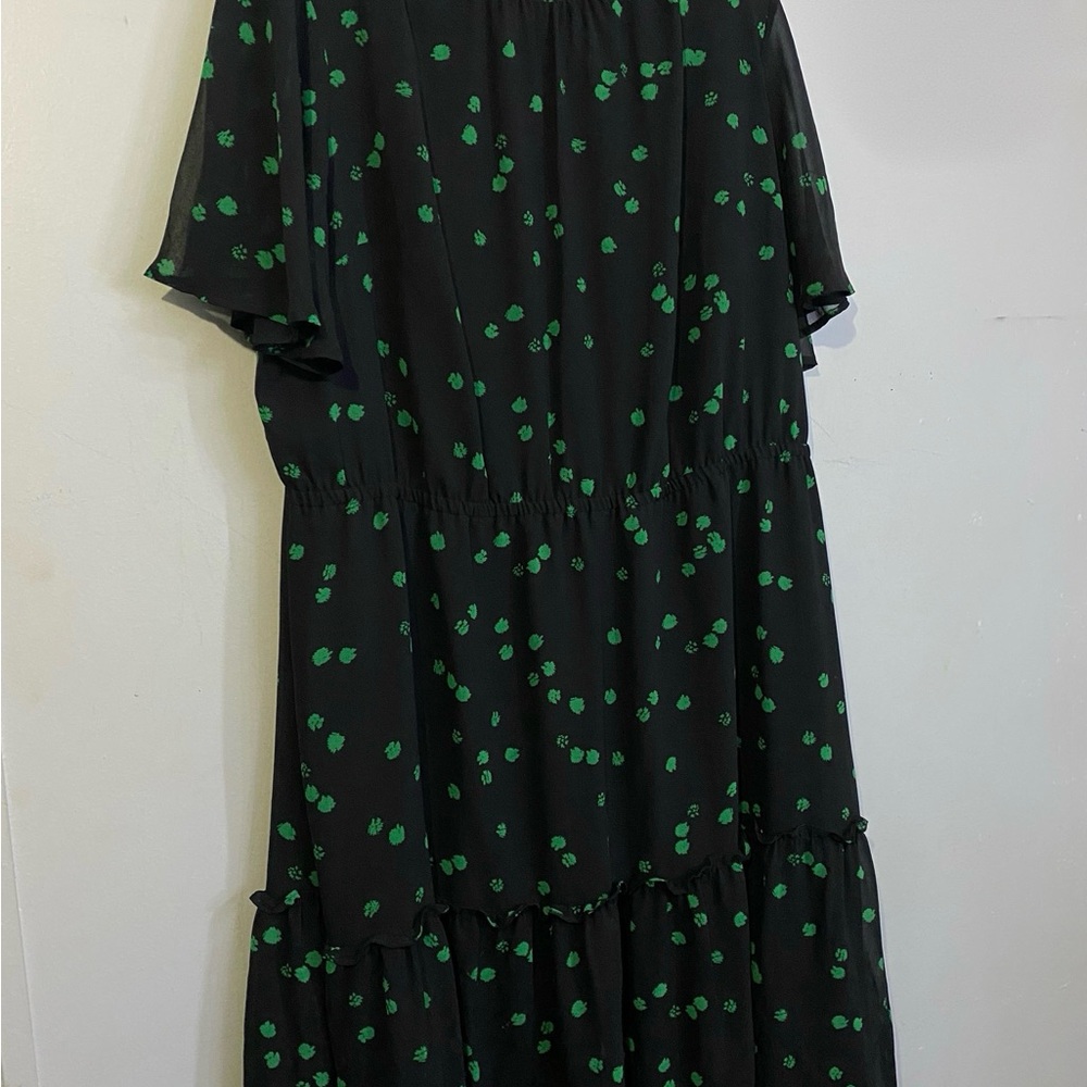 Green Short Sleeve Dress with Flowy Layers